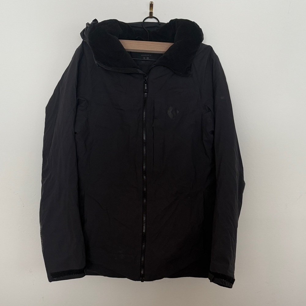 Black Diamond women’s mission down parka